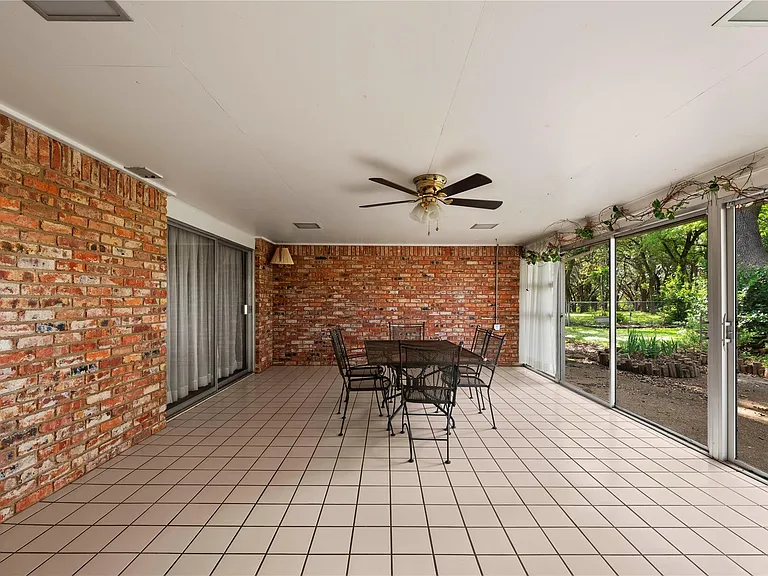 700 Shanklin Rd — Photo 31