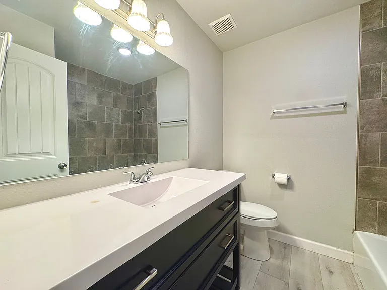 591 E Boswell St #2 — Photo 11