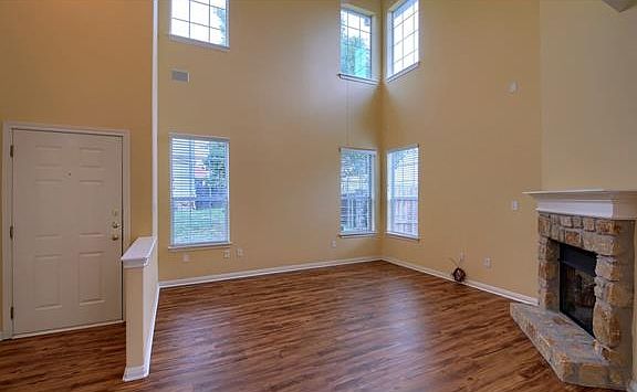 5th image of 1101 Parmer Ln APT 206