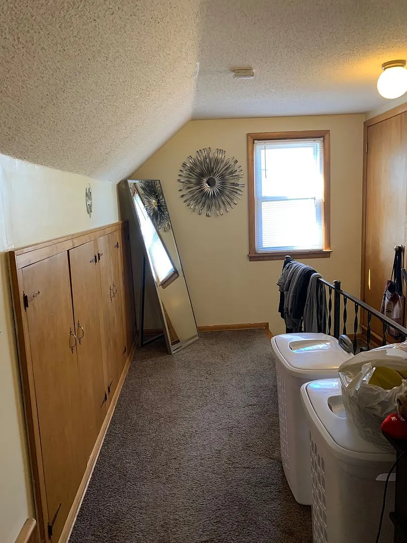 Beautiful 4 Bedroom 1 Bathroom in North Minneapolis — Photo 4