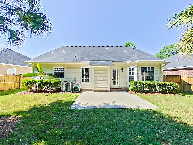 615 Ventana Dr — Photo 3