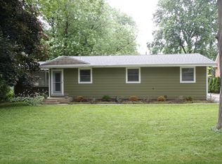 105 68th St, Darien, IL 60561