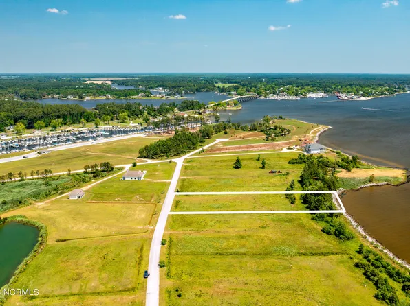 101 Wind Lake Road, Oriental, NC 28571