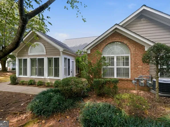 2235 Orchard Pl, Roswell, GA 30076