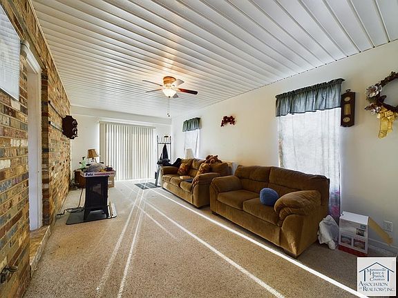 4th image of 63 Westwood Ct