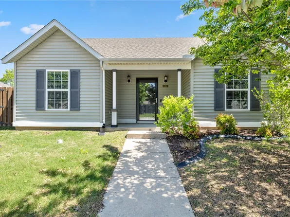 4394 W Sweetgum Ln, Fayetteville, AR 72704