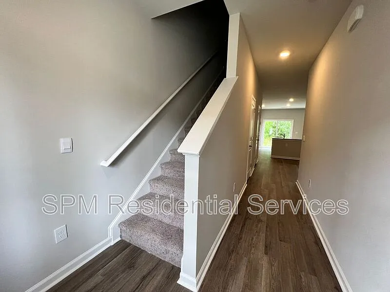 Building Photo - 3618 Roseblossom Dr