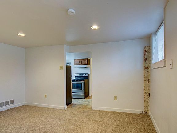 3rd image of 111 N 38th Ave #100