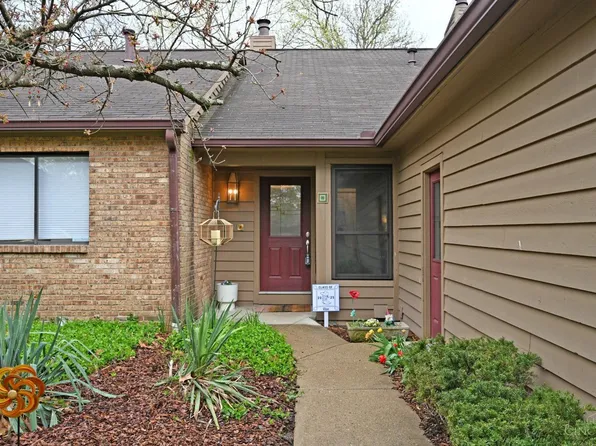 3 Evergreen Cir, Wyoming, OH 45215