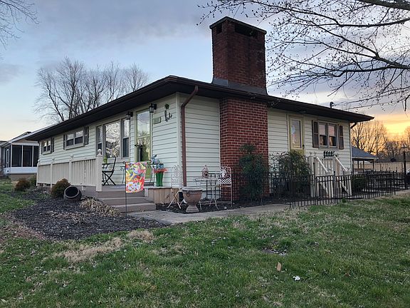 3rd image of 2601 S Main St