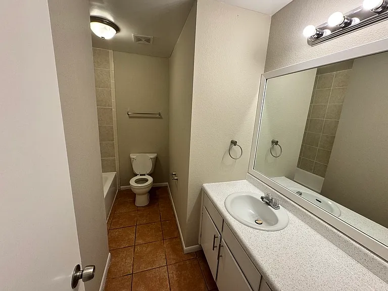 2969 Loving Ave — Photo 11