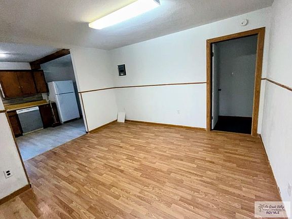 4th image of 2209 E Jackson Ave