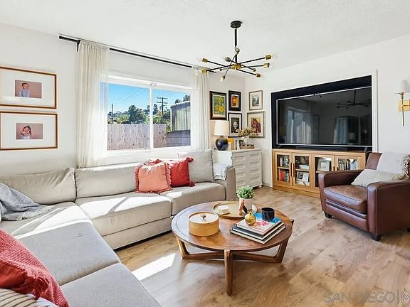 4th image of 9517 Bray Ave