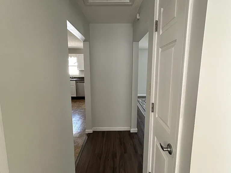 713 N High St — Photo 11