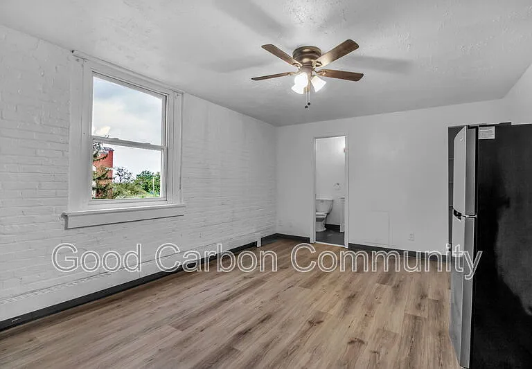 2641 Spring St #15 — Photo 4