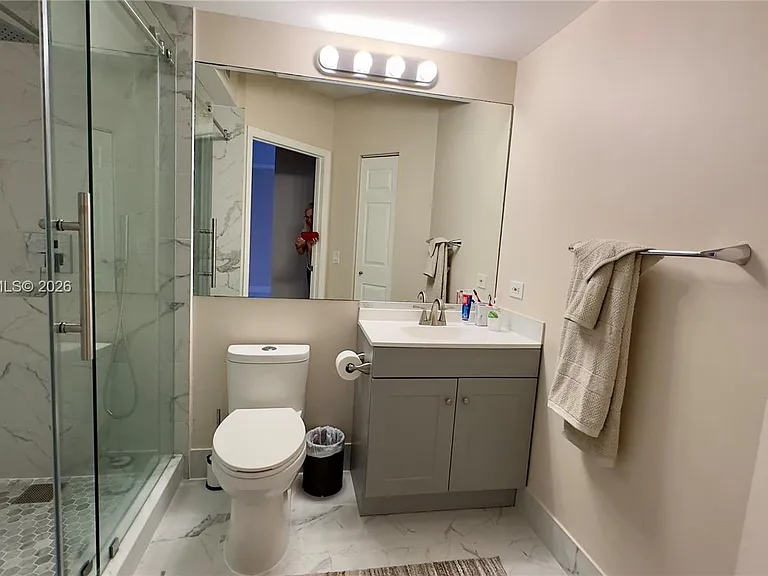 17100 N Bay Rd #1813 — Photo 10