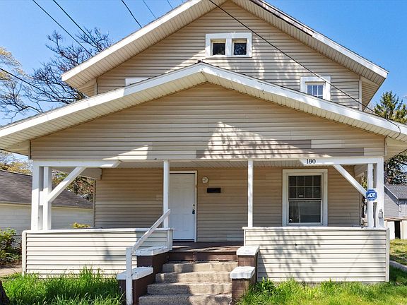 5th image of 180 E Grand Ave
