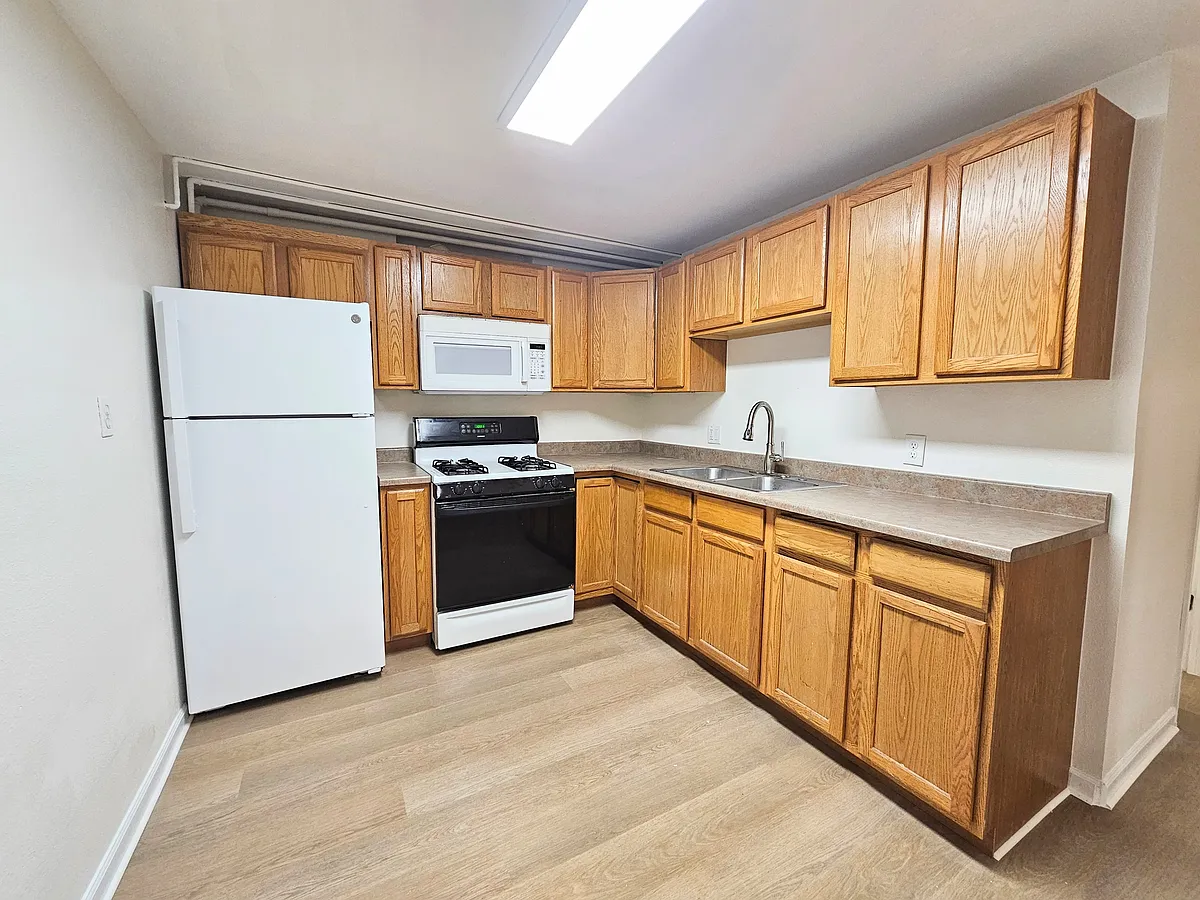 Building Photo - 10495 E 22nd Ave #2