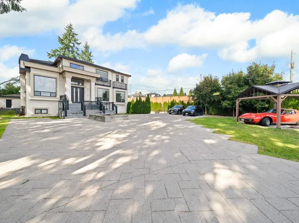 5585 148th St, Surrey, BC V3S 3B5