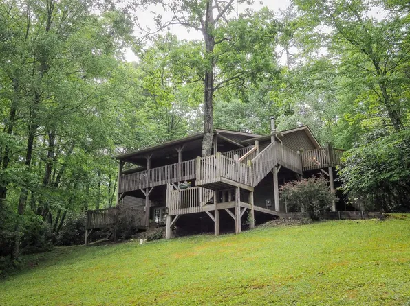 3263 Millstone Rd, Woodlawn, VA 24381