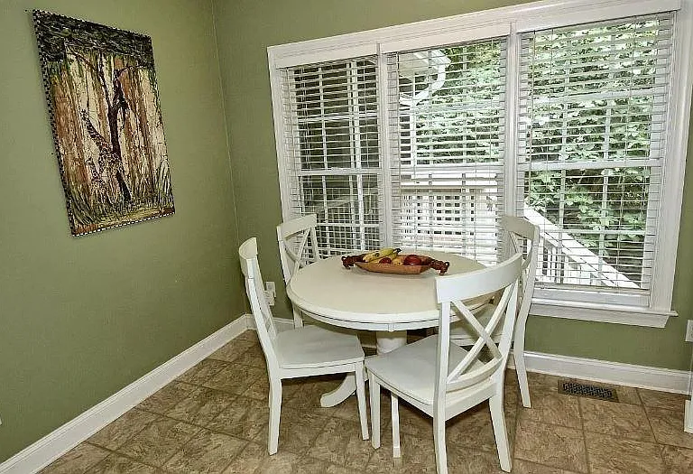 305 Caraway Ln — Photo 16