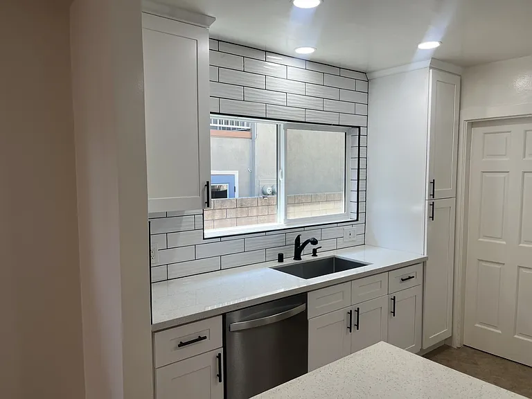 207 Nieto Ave — Photo 6