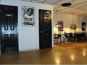 4th image of 220 Main St