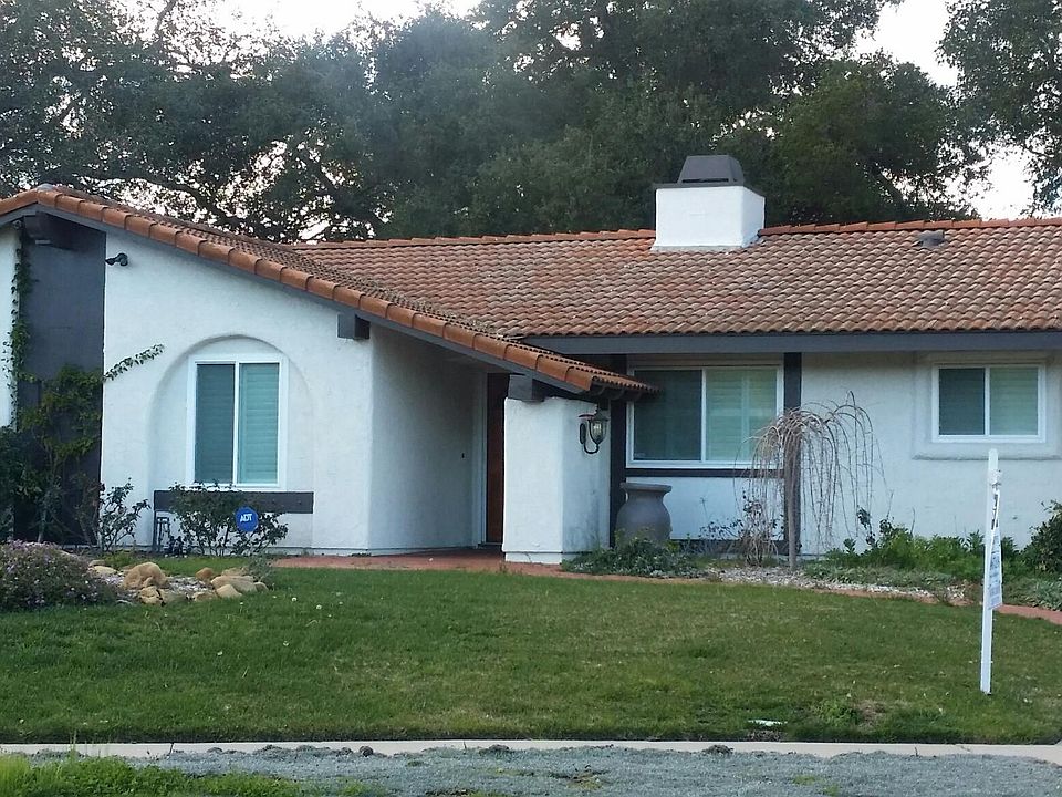 1st image of 779 Country Dr