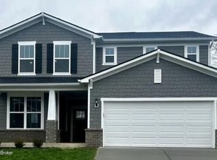 4609 Golden Eagle Dr, Louisville, KY 40245