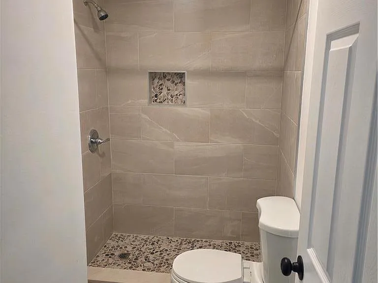 2050 Main St #8 — Photo 7
