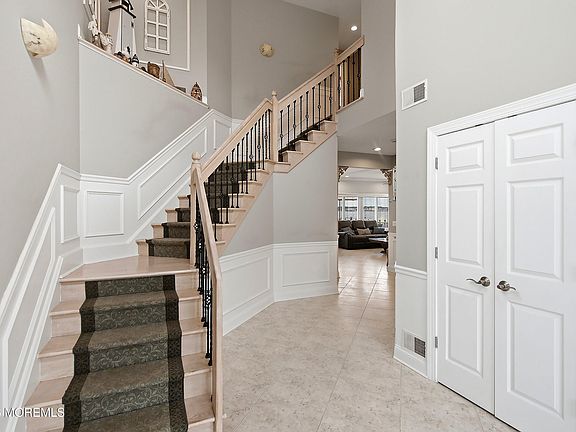 4th image of 112 Grand View Drive