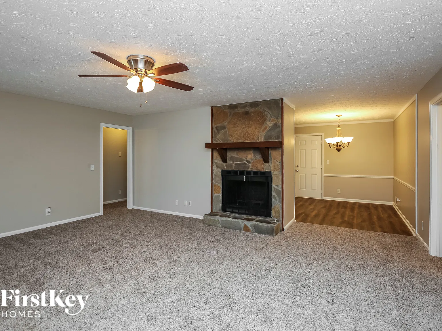 5 bed, 3.0 bath, 4776 sqft, $4,175 — Photo 3