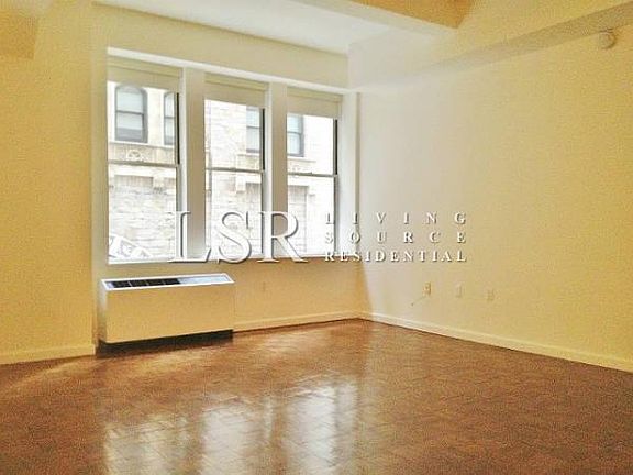 2nd image of 63 Wall St APT 811