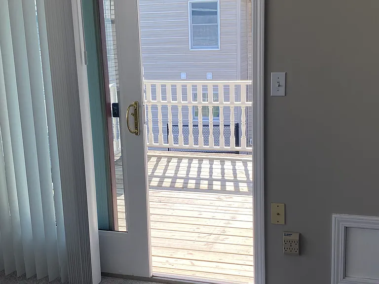 10 E River Rd — Photo 25