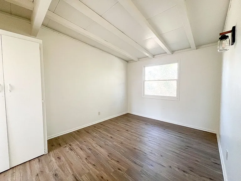 6067 Abronia Ave — Photo 7
