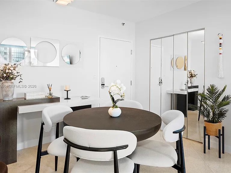 2301 Collins Ave #408 — Photo 19