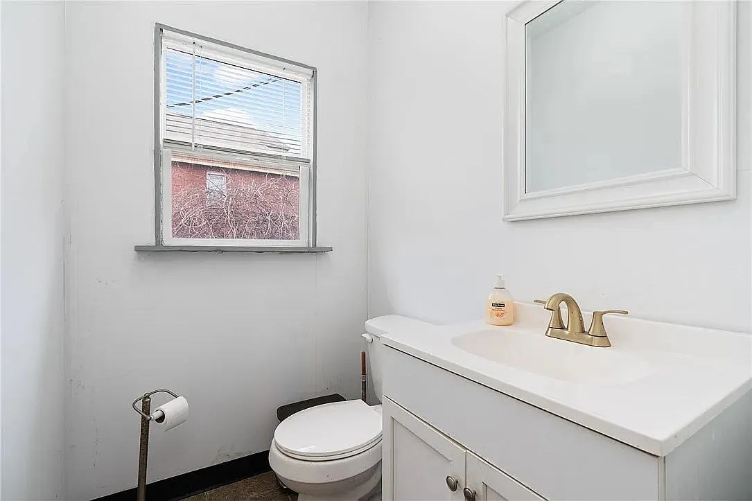 2 bed, 832 sqft, $1,098 — Photo 3