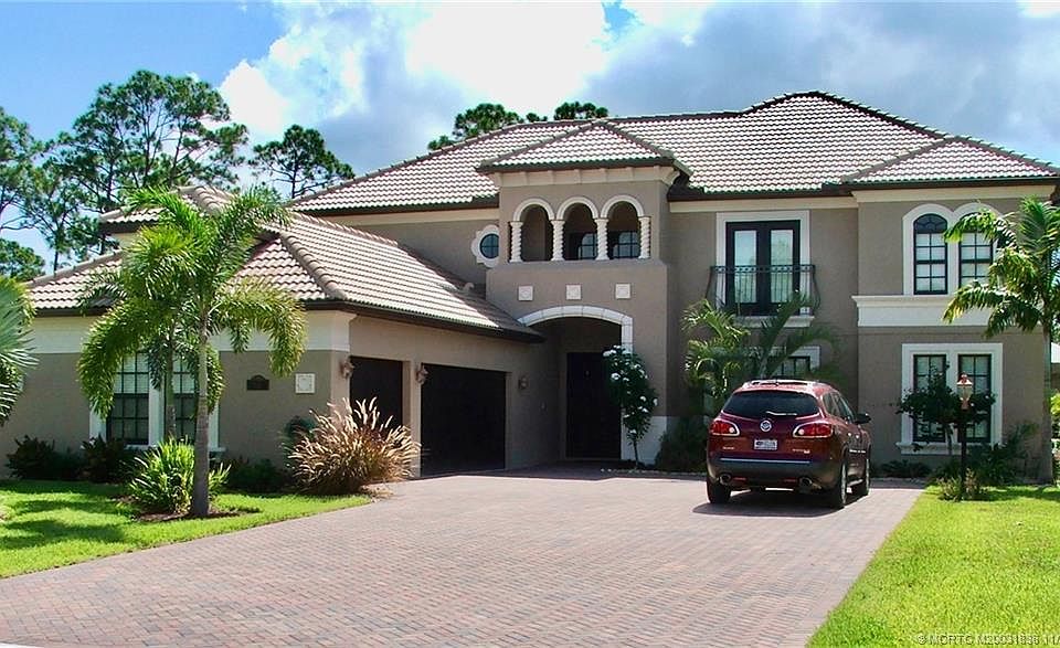 1st image of 2513 NW Crystal Lake Dr