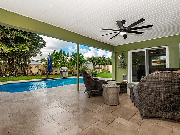 3rd image of 6912 NW 5TH Place