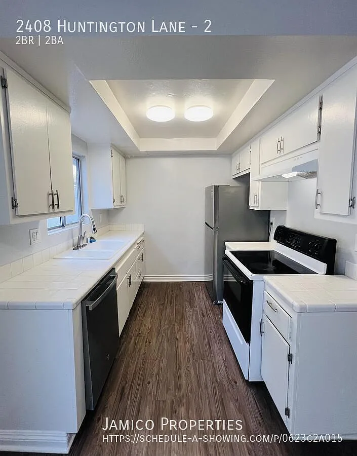 2 bed, 1.5 bath, 900 sqft, $2,900 — Photo 3