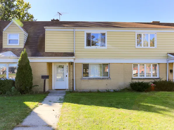 9007 Burlington Ave, Brookfield, IL 60513