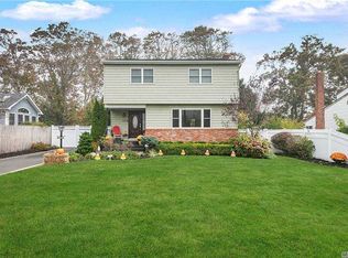 107 Bayview Ave, Bayport, NY 11705