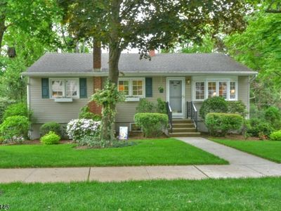 121 Red Twig Trl, Bloomingdale, NJ, 07403