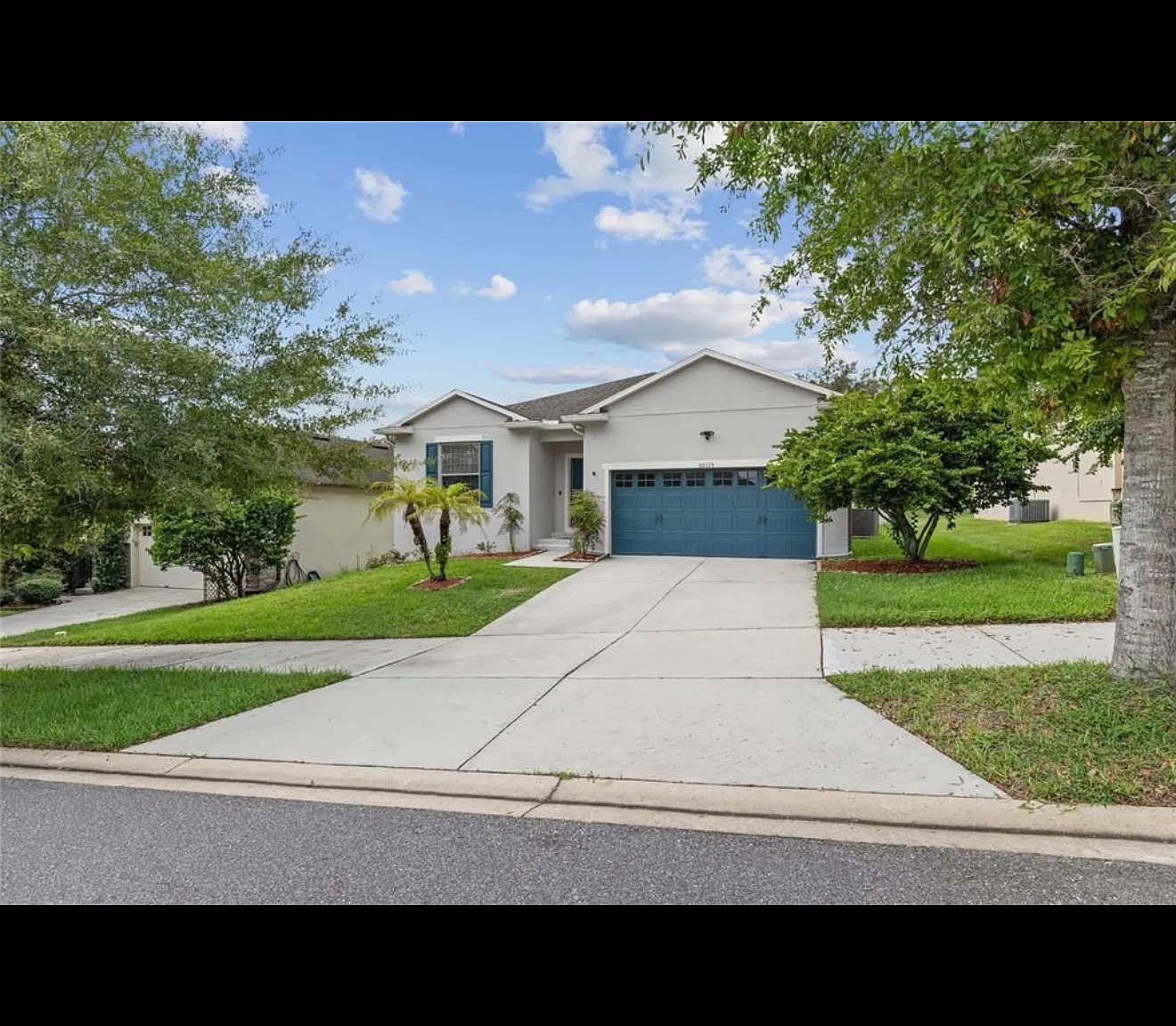 3 bed, 2164 sqft, $2,400 — Photo 1