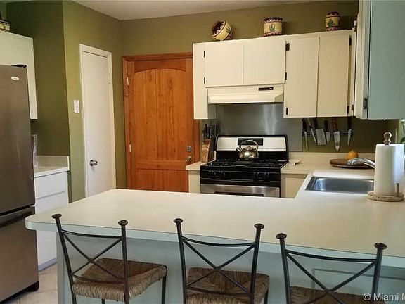 5th image of 18521 SW 92nd Ct