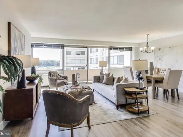 5500 Friendship Blvd APT 1211N, Chevy Chase, MD 20815