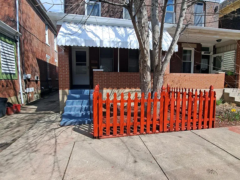 1921 Wayne St — Photo 1