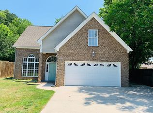 8220 Oak Dr, Chattanooga, TN 37421