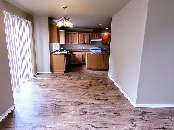 3rd image of 26716 19th Ave S