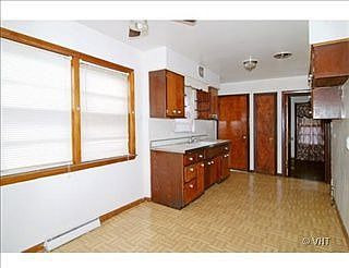 3rd image of 1803 N Keeler Ave